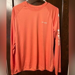 Columbia women’s Coral Long Sleeve Shirt